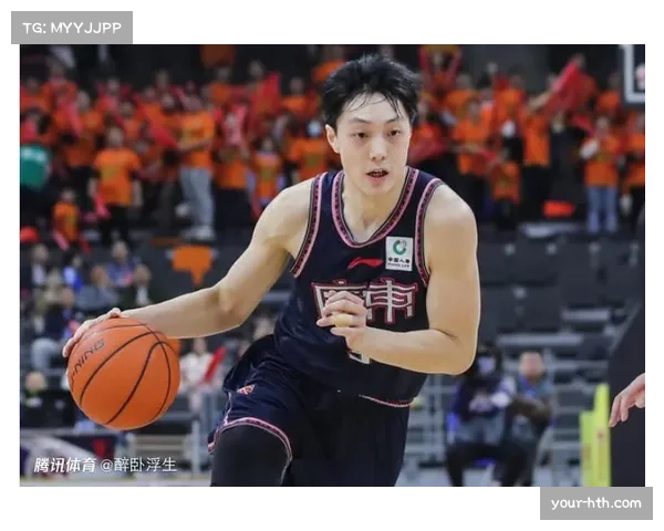 胡明轩功能从得分手转型 杜锋安排其担纲组织核心角色